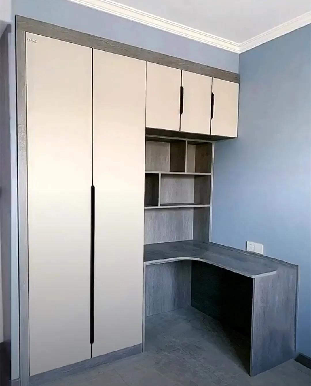 衣柜靠墻處掏個洞,裝個半內嵌的轉角書桌,小戶型這么設計省空間 衣柜靠墻處掏個洞,裝個半內嵌的轉角書桌,小戶型這么設計省空間